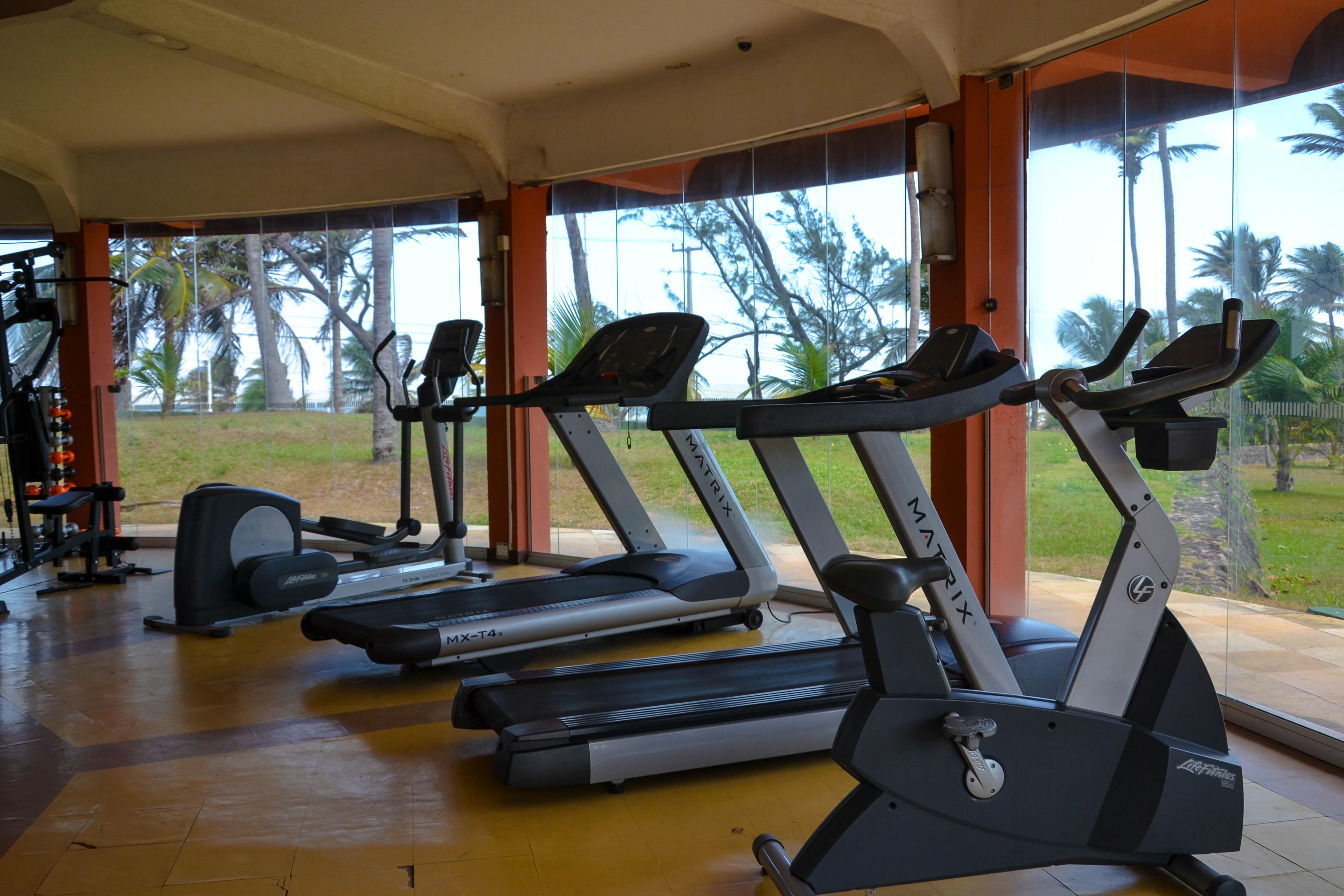Blue Tree Towers Sao Luis Hotel Exterior photo Treadmills in a gym